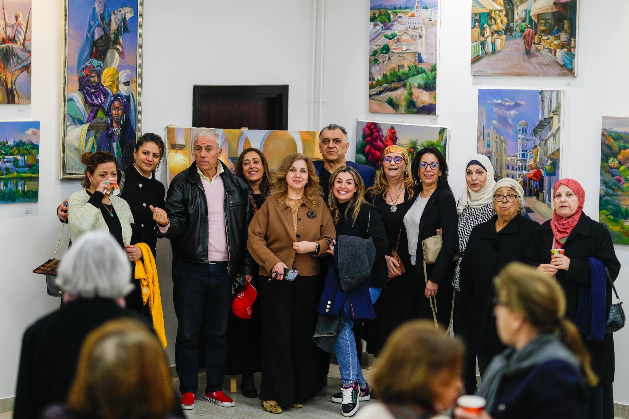 «Арттерaпия света»: выставка российского художника в Тунисе